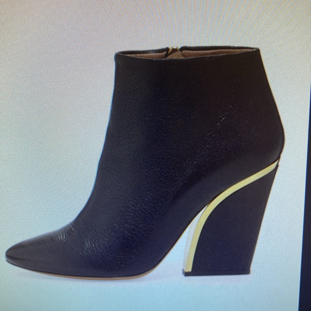 Chloe booties - size 37 - NEVER WORN
